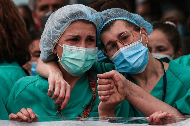 Коронавірус у світі: Україна на 16 місці за кількістю заражень