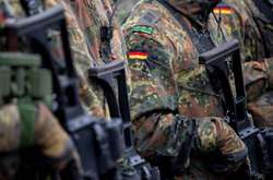 Чинили сексуальне насильство та співали нацистських пісень: Німеччина виводить солдатів із Литви