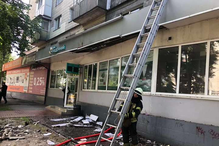 У відділенні банку в Києві сталась пожежа