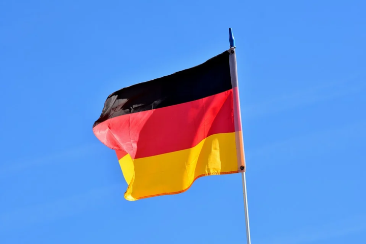 Германия снимает карантинные ограничения для туристов