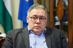 Чим роздача угорських паспортів в Україні відрізняється від дій Росії в Криму? Посол Угорщини відповів