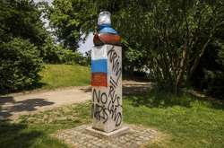 Кволі на розум росіяни осквернили бюст Шевченка в Данії (фото)