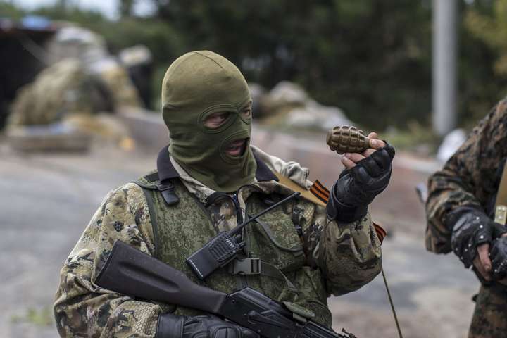 На Донбасі бойовики підірвалися на власних мінах: шестеро загиблих