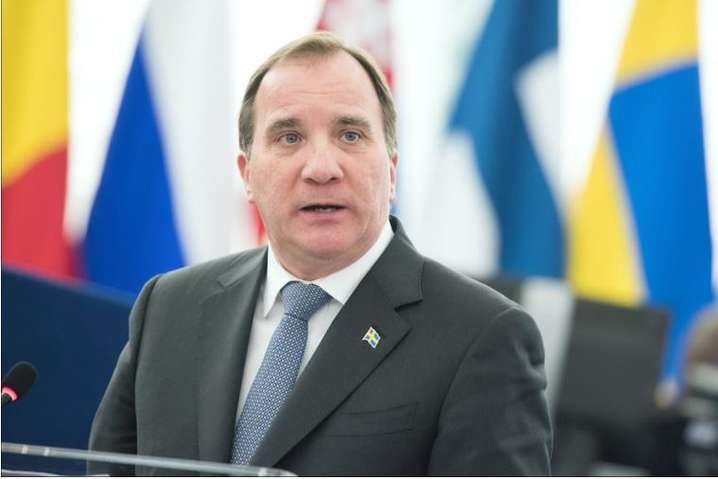 Впервые в истории парламент Швеции объявил вотум недоверия премьер-министру