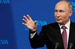  Президент Росії Володимир Путін заявив, що Революцію Гідності в Україні  нібито організували США