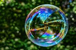 «Великий бабах». У США надули гігантську мильну бульбашку (відео)