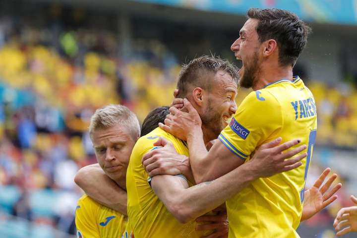 Вихід України у плей-оф Євро: посли Швеції та Польщі влаштували веселий батл мемами