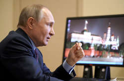 Чому Путін знову намагається відірвати Європу від США