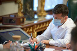 Українці  стануть ще біднішими, а президент та його оточення ще багатшими 