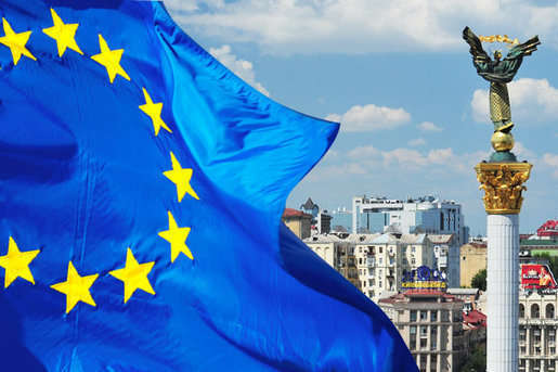 Порошенко привітав українців з річницею підписання Угоди про асоціацію з ЄС