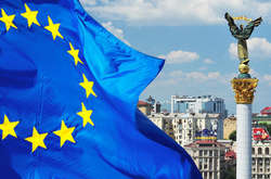 Порошенко привітав українців з річницею підписання Угоди про асоціацію з ЄС