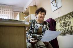 Чиновниця перетворила закарпатців на маріонеток