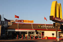 Американець погрожував підірвати Mc'Donalds через соус