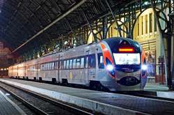 «Укрзалізниця» змінила графік поїздів через погодні умови. Що відомо 