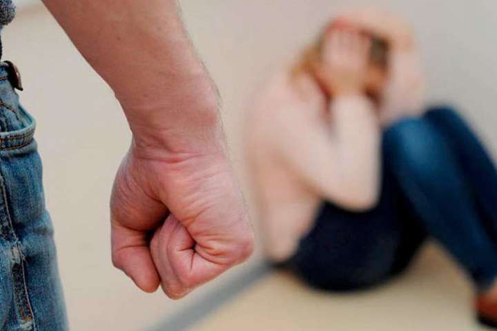 До 15 діб у СІЗО: Рада посилила покарання за домашнє насильство