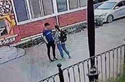 У Росії дівчина зарізала підлітка на очах у друзів 