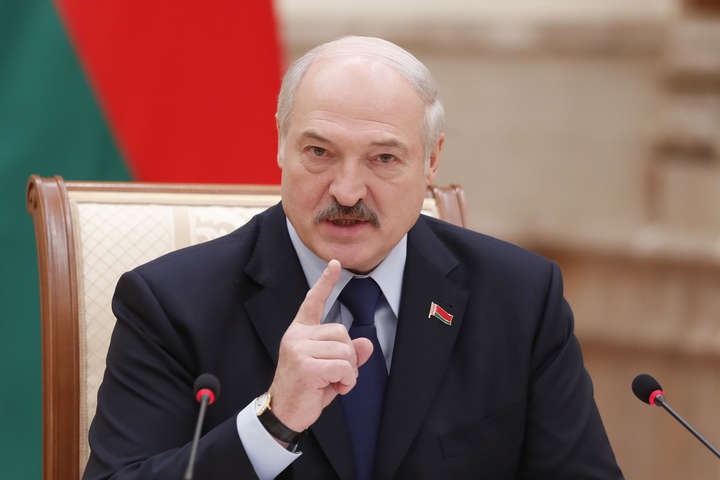 «Тане». Лукашенко розпереживався через український суверенітет