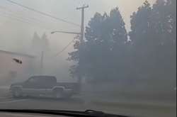 У Канаді згоріло ціле містечко (відео)