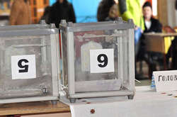 Позивач обіймав посаду голови дільничної виборчої комісії сім днів. Самі ж місцеві вибори відбулися 25 жовтня 2020 року