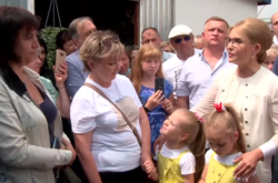  Тимошенко выступила на центральном рынке Тернополя 
 Скриншот фото: видео Юлии Тимошенко 
  