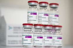 Затримка з передачею викликана нерегулярними поставками вакцини AstraZeneca до Польщі