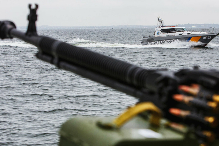 Російські кораблі ігнорували сигнал «SOS» українського судна, – Міноборони України