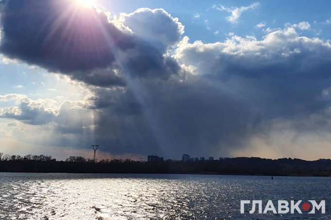 Спека, град та шквали: прогноз погоди в Україні на 4 липня