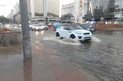 Київ та передмістя затопила потужна злива (відео)