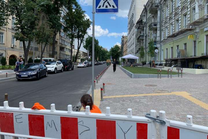 На одній із вулиць в центрі Києва обмежено рух до кінця літа