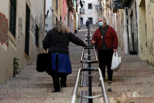 Пандемія у світі: влада Португалії оголосила про четверту хвилю коронавірусу