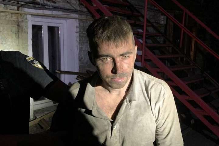 Добу просидів у трубі. В Києві затримали ґвалтівника, що втік з-під варти (фото)