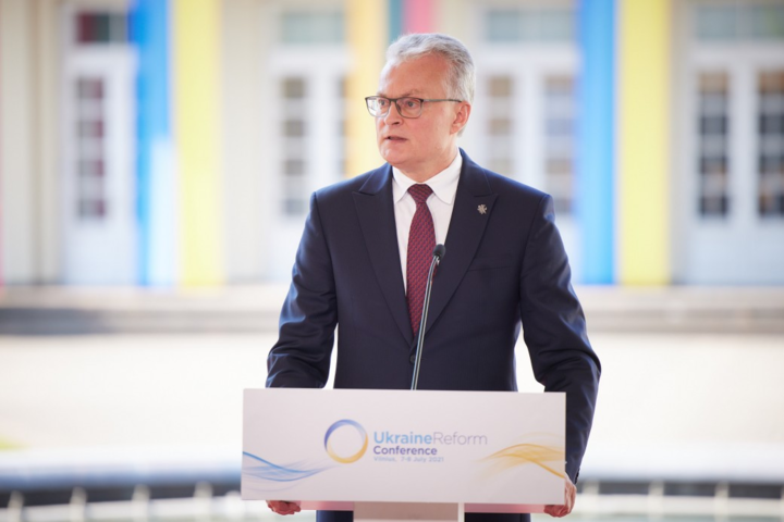 Президент Литвы: Украине нужно предоставить четкие планы для движения в ЕС и НАТО