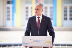 Президент Литвы: Украине нужно предоставить четкие планы для движения в ЕС и НАТО