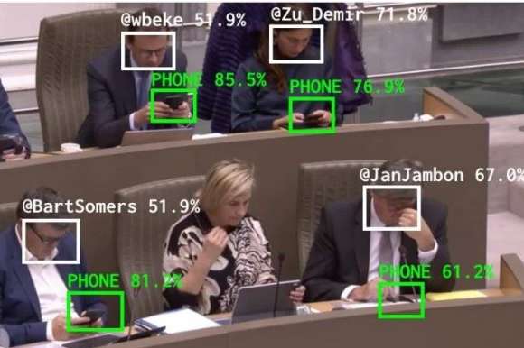Бельгійський художник «тролить» політиків за допомогою штучного інтелекту (відео)