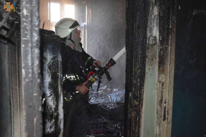 В Одесі сталася пожежа у будинку (фото)