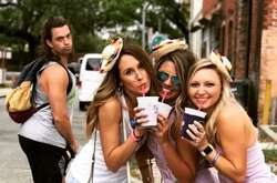 Когда кто-то случайно попал в кадр и тут же сделал снимок смешнее. Курьезные фото