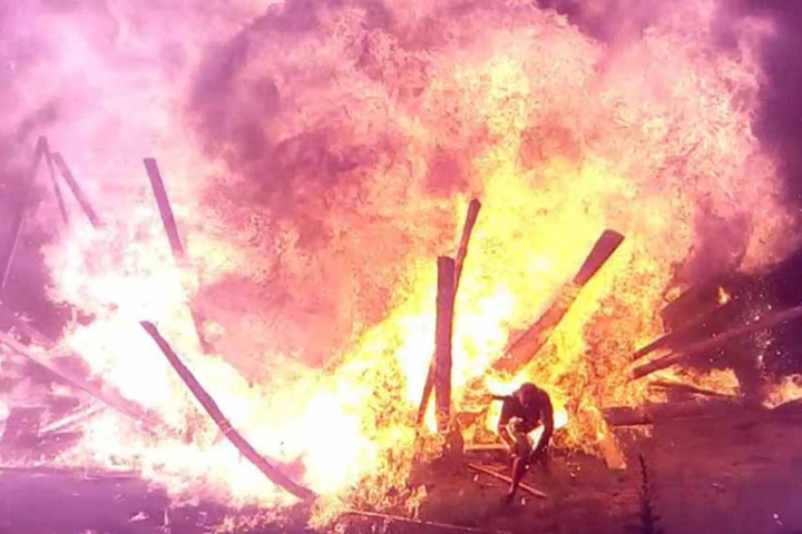 Вибухнули каністри з бензином під піротехнікою - На фестивалі у Коростені вибухнули каністри з бензином (відео)