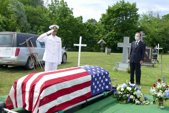 У США із почестями поховали 99-річного ветерана-українця
