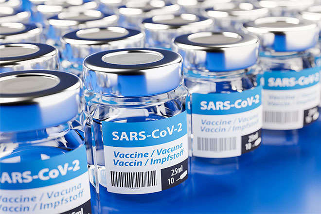 Брюссель запевняє про готовність поставити ще більше вакцин - В Євросоюзі назвали кількість мешканців, забезпечених вакциною