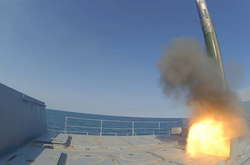 Росія проводить навчання в Чорному морі. Обстрілює умовних противників ракетами
