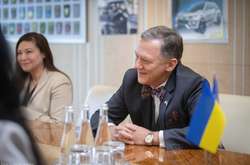 Заступник помічника держсекретаря США прибув в Україну та зустрівся з Аваковим
