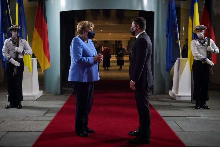 Завершилася зустріч Зеленського і Меркель: перемовини тривали чотири години