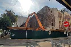 Руйнування будівлі «Квіти України». У Кличка нагадали Ткаченку, хто погодив роботи