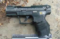 Поліція направила зброю на експертизу