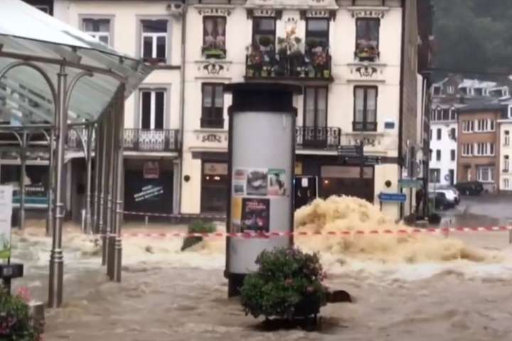 Бельгія постраждала від нищівної стихії (відео)