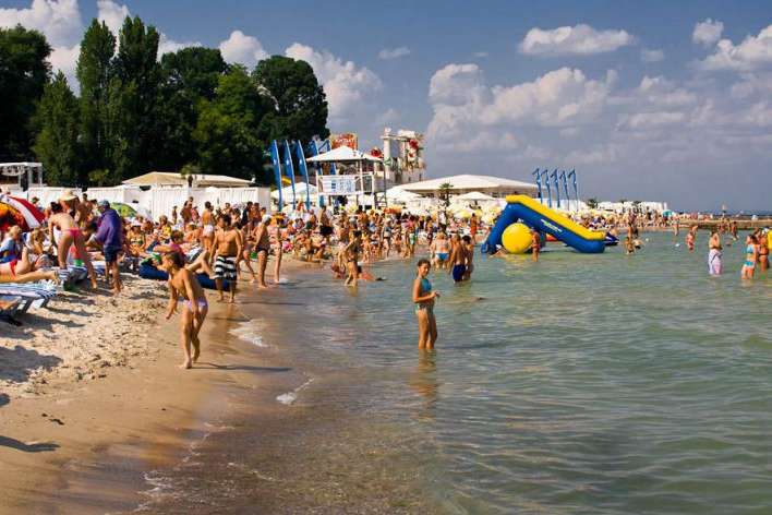 Найрізноманітніші пропозиції&nbsp;&ndash; на пляжі &laquo;Ланжерон&raquo; - Відпочинок на морі. В яку копієчку влетить пляжний комфорт в Одесі