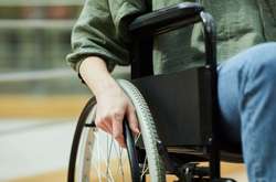 Рада надала особам з інвалідністю преференції в обслуговуванні