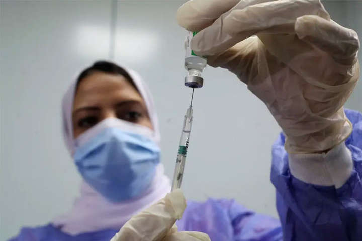 Єгипет хоче запровадити платну вакцинацію для українців
