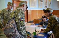 Збройні сили України збільшаться до 261 тисячі військових 