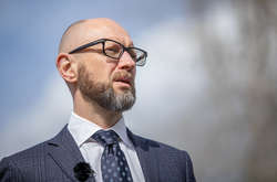 Сенатор Дурбін під час розмови з Арсенієм Яценюком запевнив у незмінній підтримці України